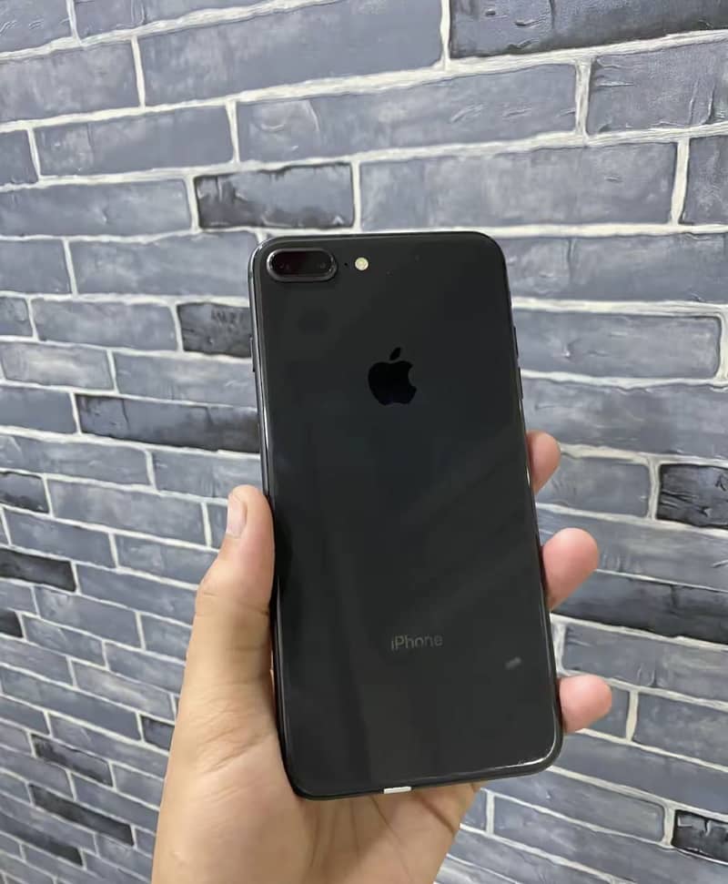 Apple iPhone 8 Plus 0