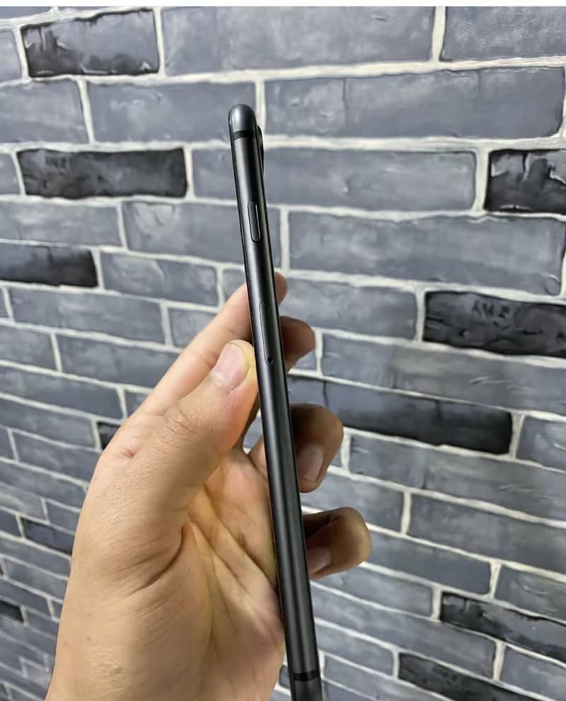 Apple iPhone 8 Plus 2
