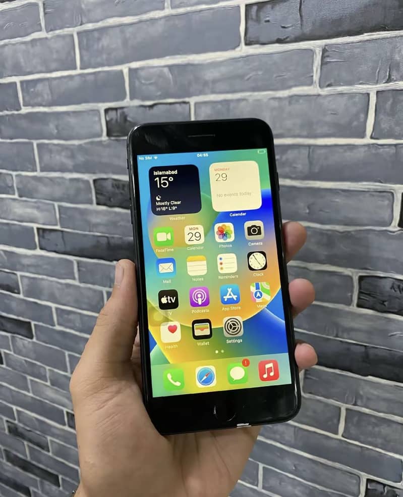 Apple iPhone 8 Plus 3