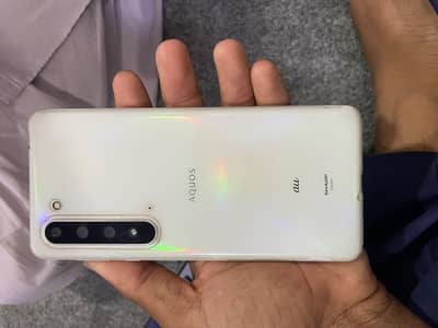 Sharp Aquos R5G