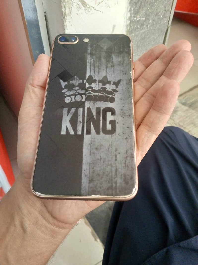 Apple iPhone 8 Plus 1