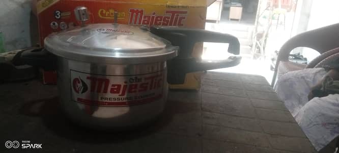 Majestic Cooker 5 Liter  best Qualty