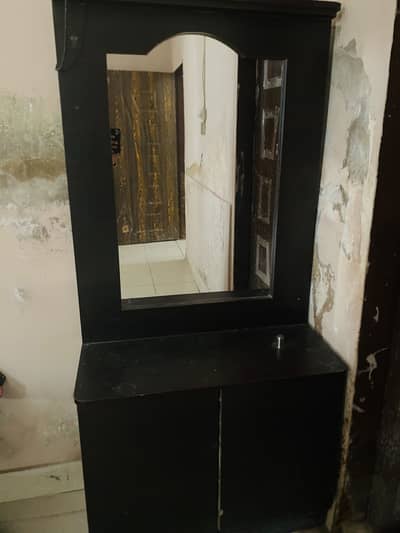 Bed set with mattress in urgent sale