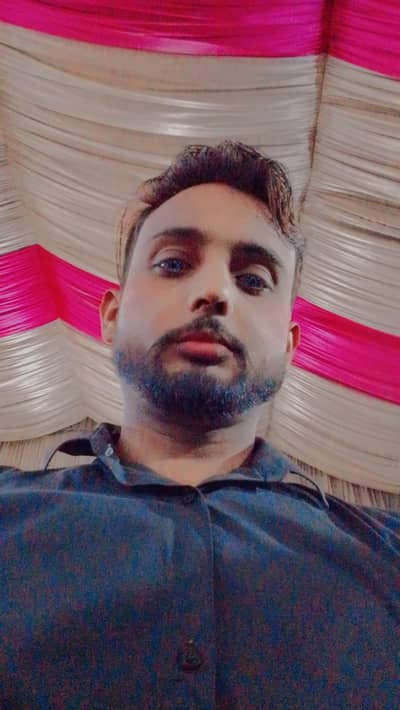 i need a job I'm rikshaw driver pik and drop service available he