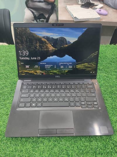 Dell latitude 5300 i5-8th Gen 8/256Gb