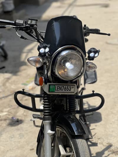 Suzuki GS 150 SE Black genuine || Model 2019