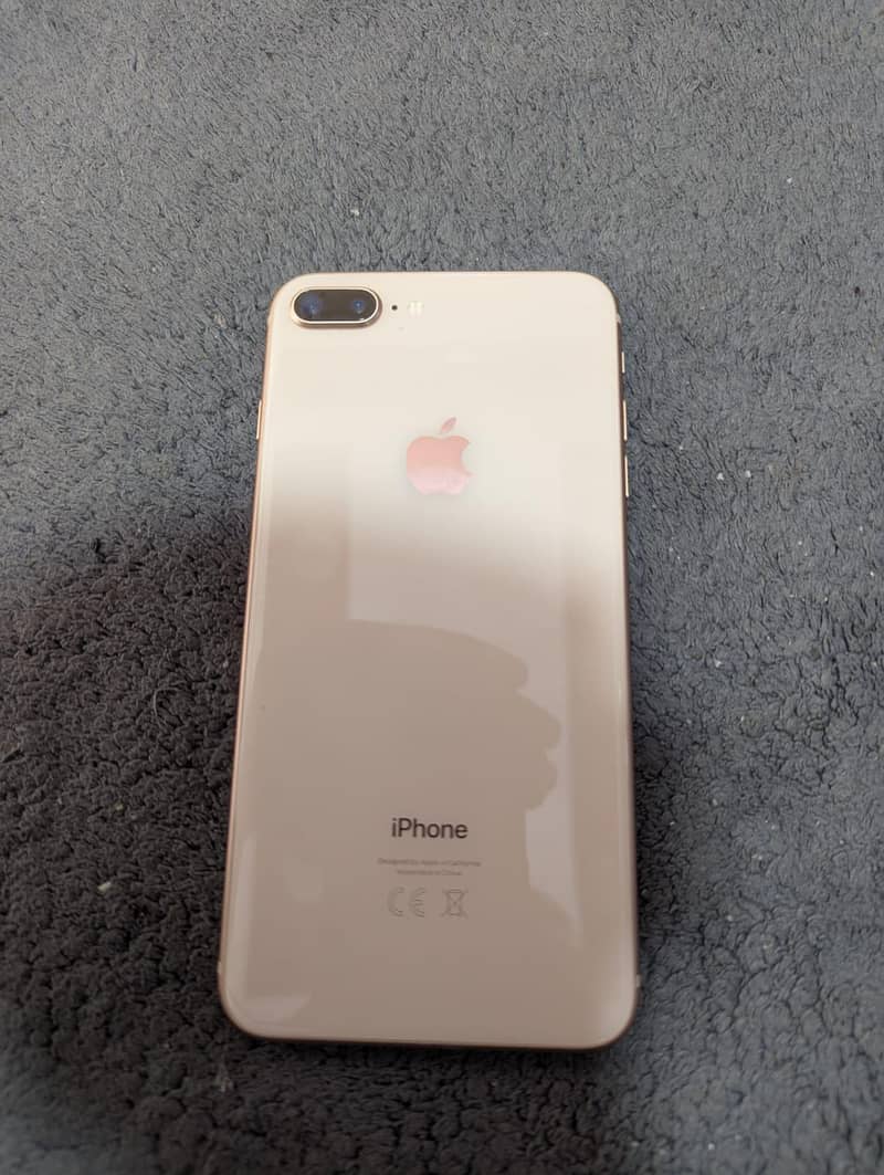 Apple iPhone 8 Plus 0