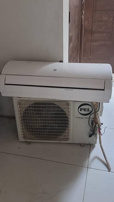 Pel Ac 1.5 Ton inverter in working condition