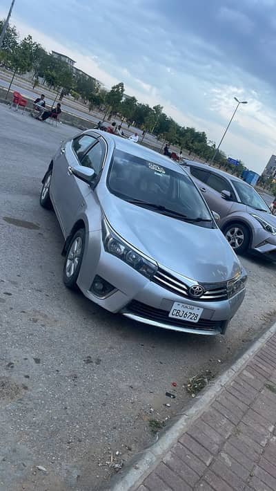 Toyota Corolla Altis 2015