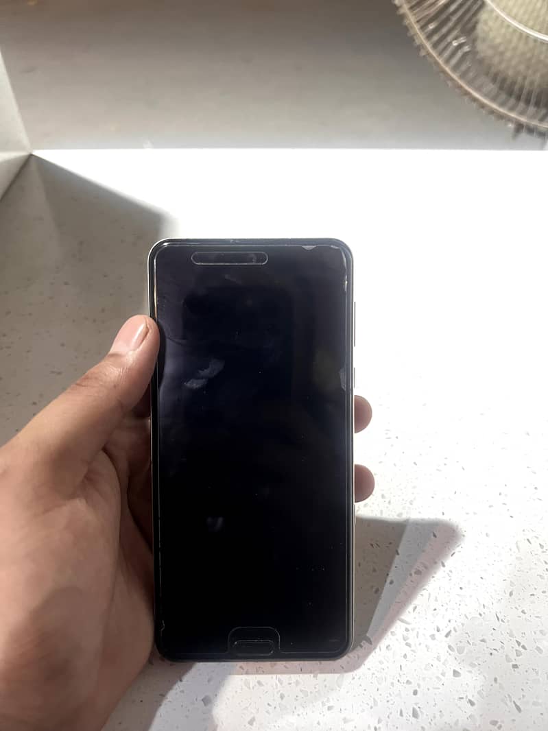 Sharp Aquos R3 0