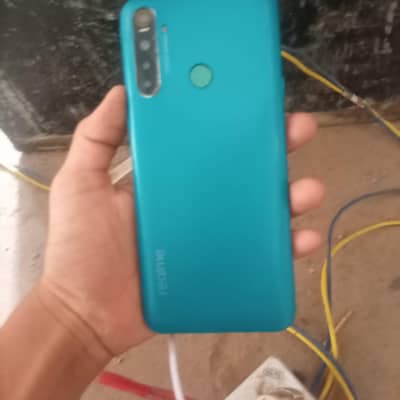 Realme 5i