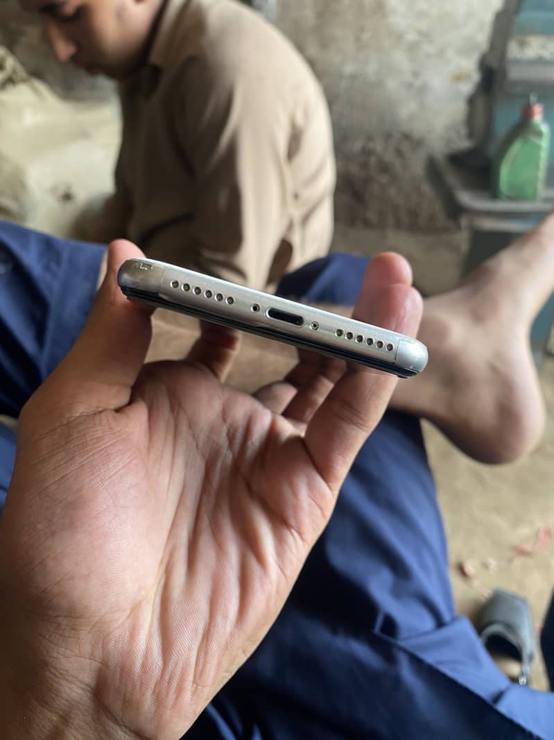 Apple iPhone X 1