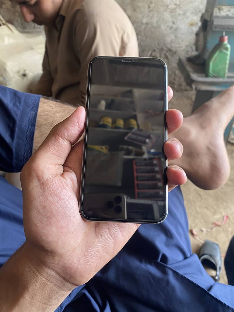 Apple iPhone X 6