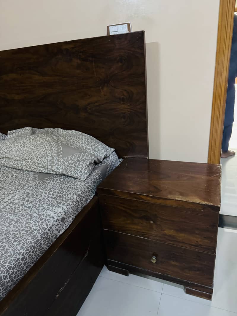 Solid Wood King Size Bed Set 2