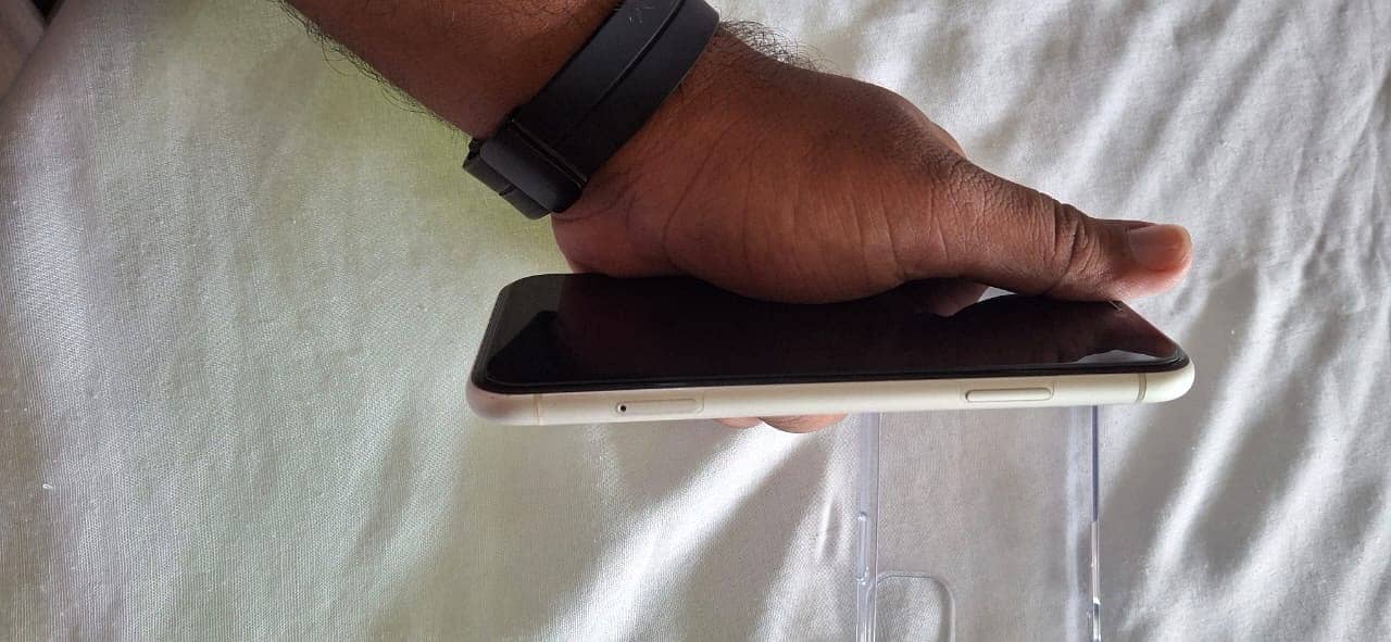Apple iPhone 11 2