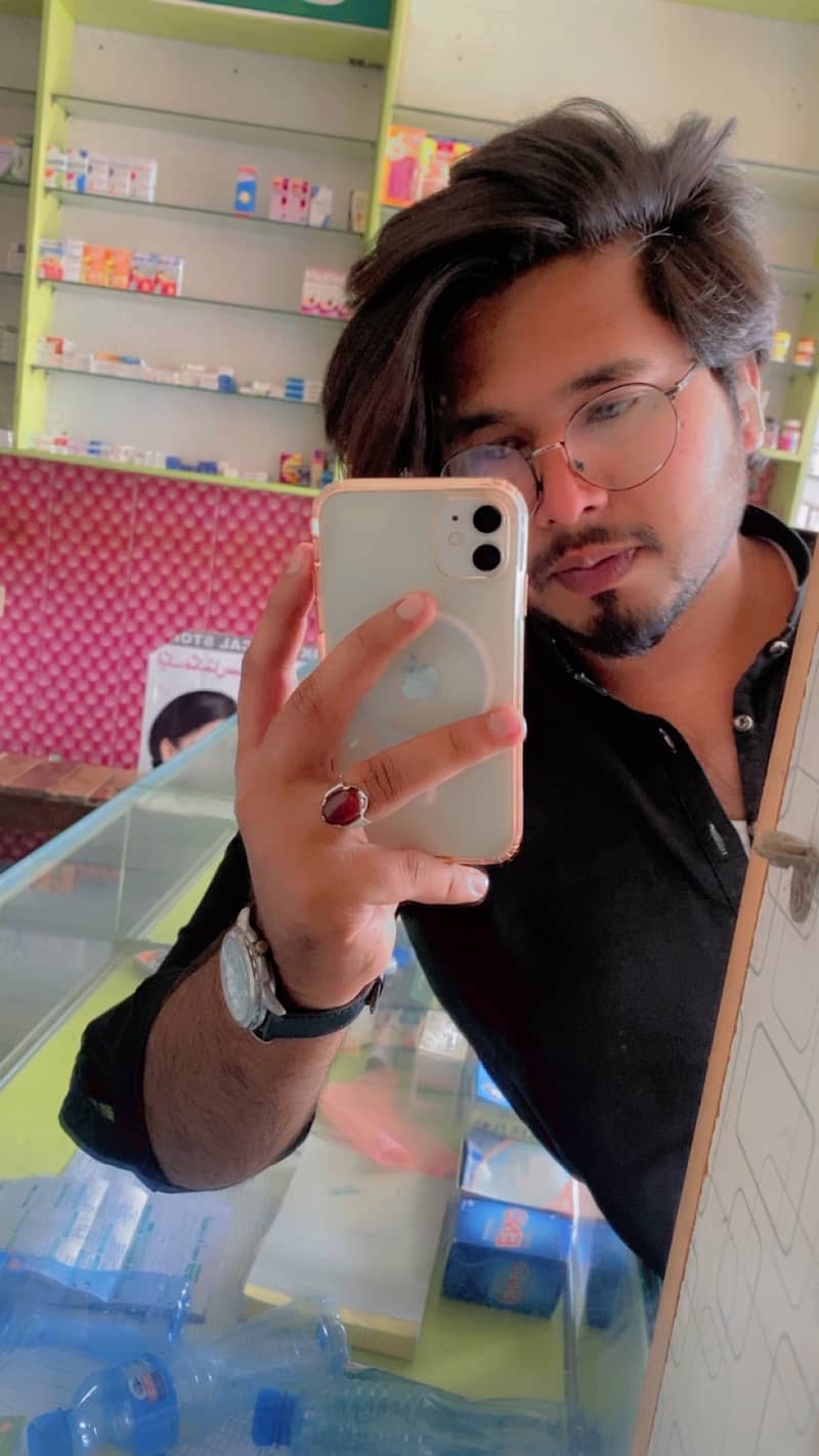 Apple iPhone 11 7