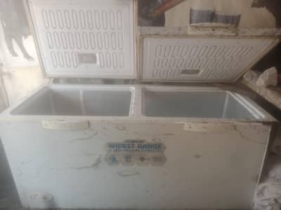 Deep freezer for sale good condition