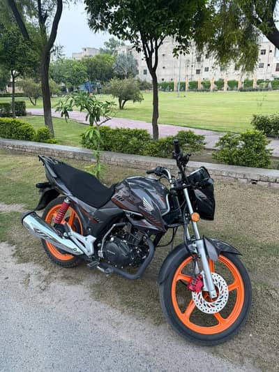 Honda CB 150F Grey 2024 – Total Genuine Showroom Condition – Gujranwal