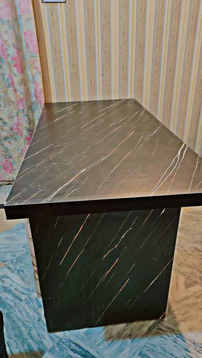 Executive office table 10 by 10 condition
