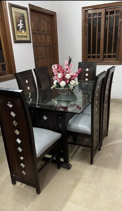 Dining Tables condition all Okk