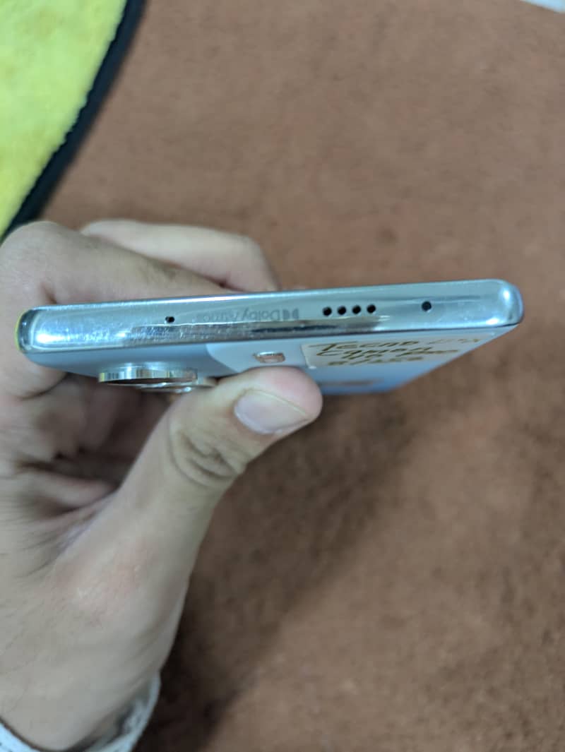 Tecno CAMON 40 Pro 6