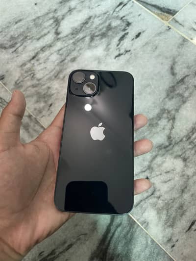 Apple iPhone 13