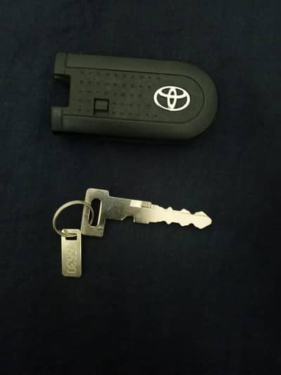 Toyota Passo original remote and key 
