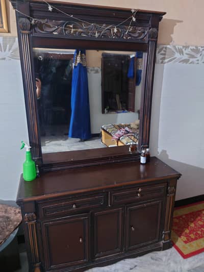 Dressing table with bed side table for sale