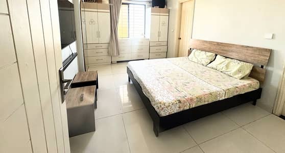 A Prime Location Flat Of 2000 Square Feet In Karachi