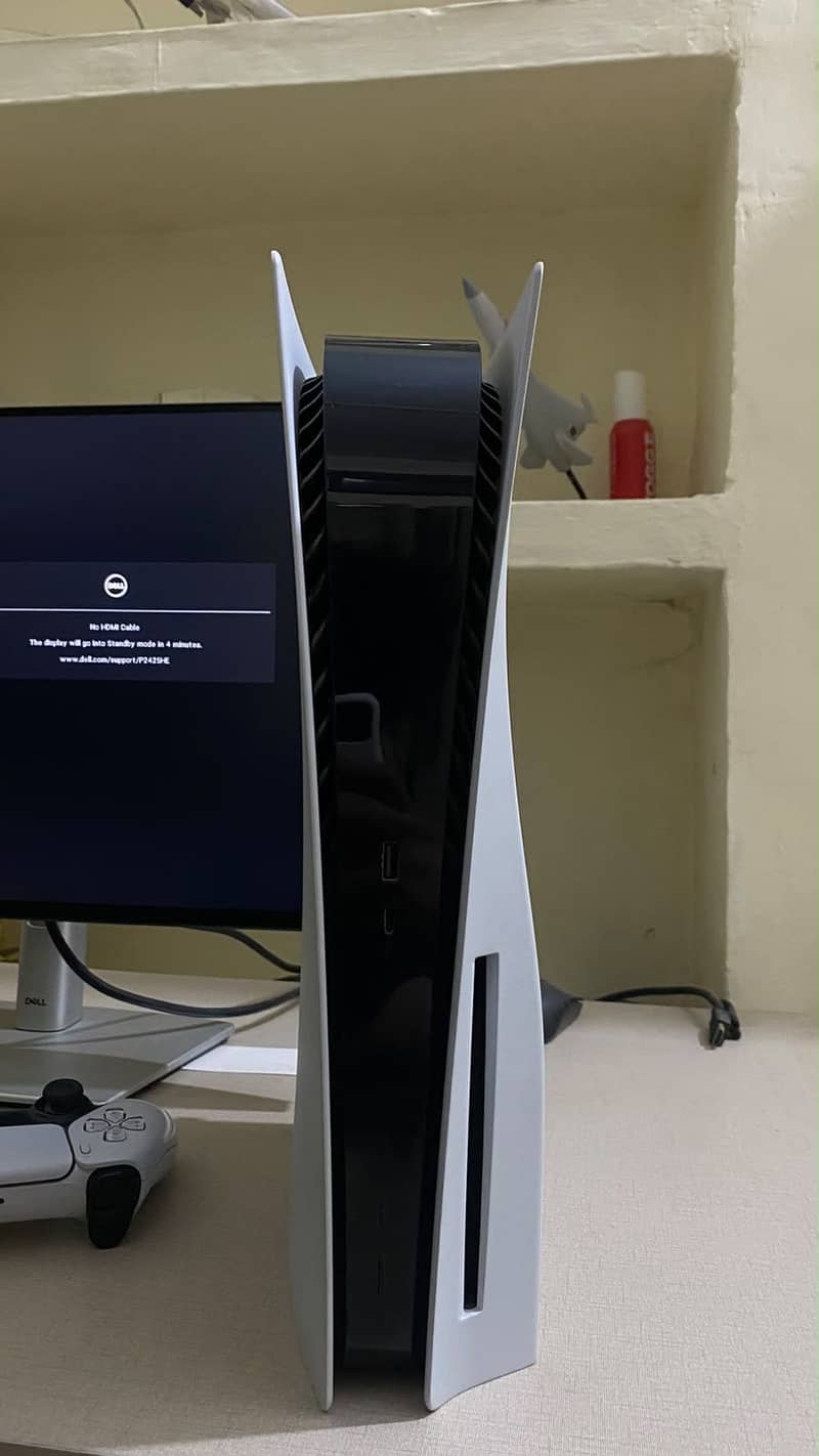 PS5 disc version 1