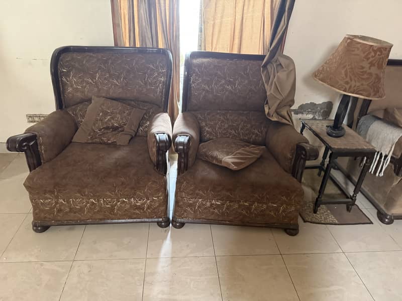 Used sofas 1,2,3 seaters 9