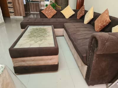 L shaped sofa set with centre table