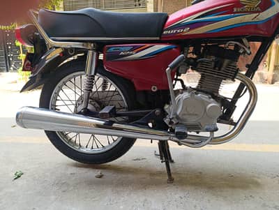 Honda 125 totally geniun 2015 model all ok