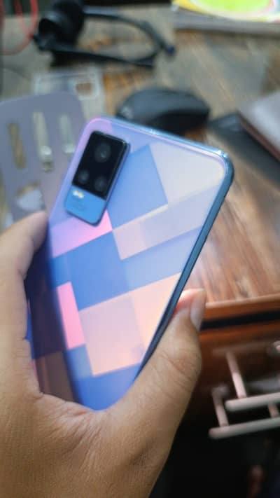 Vivo V21E.        03356914392