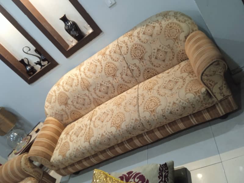 3+1+1 sofa 0