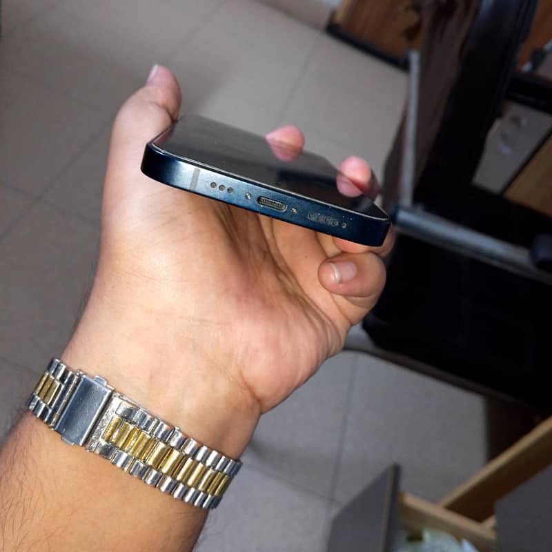 Apple iPhone 13 1