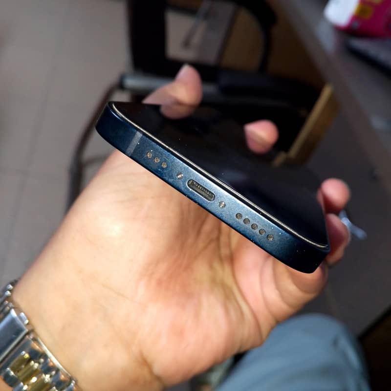 Apple iPhone 13 3