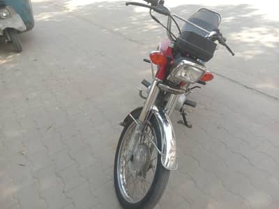 Honda 2022 model for sale in decent price 03116393303 call or WhatsApp