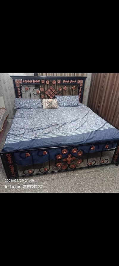 iron king size bed set