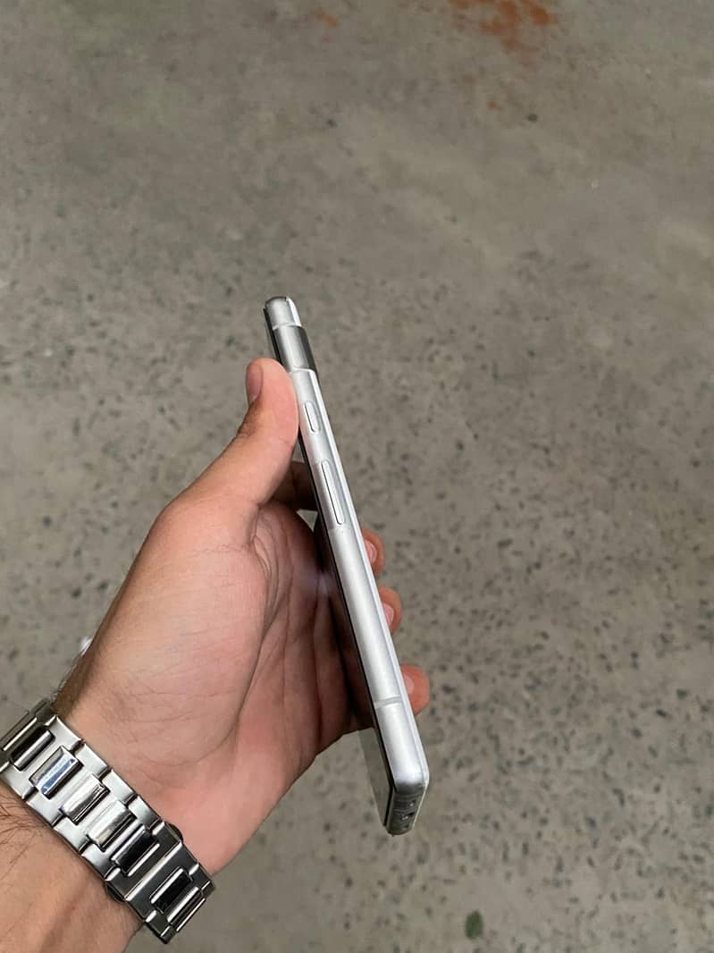 Google Pixel 7a 4