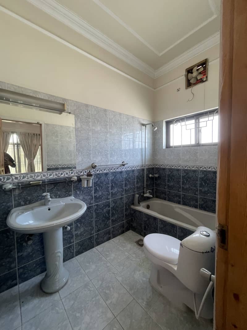 Upper Portion For Rent 7