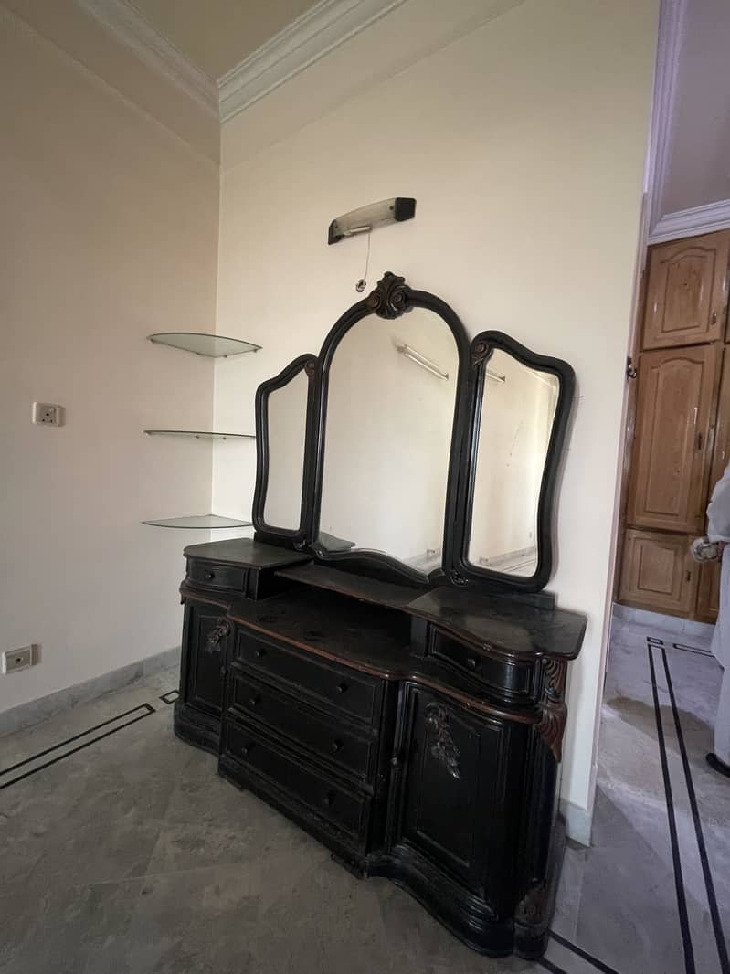 Upper Portion For Rent 11