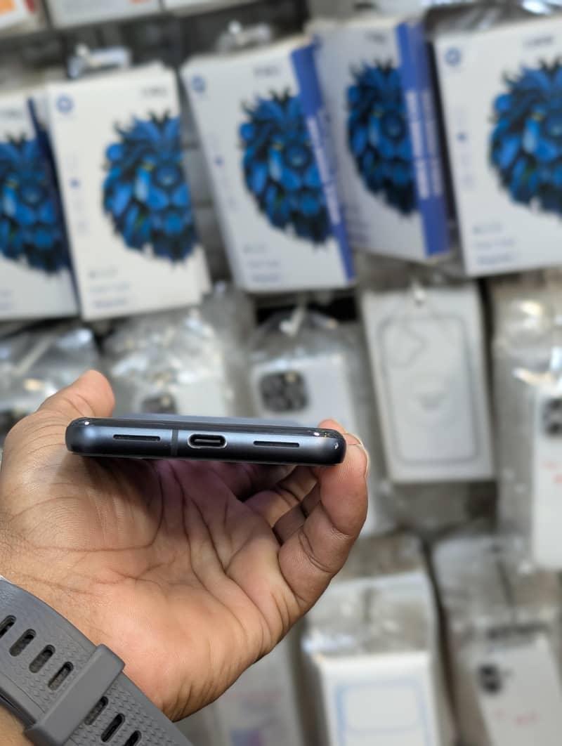 Google Pixel 8 3