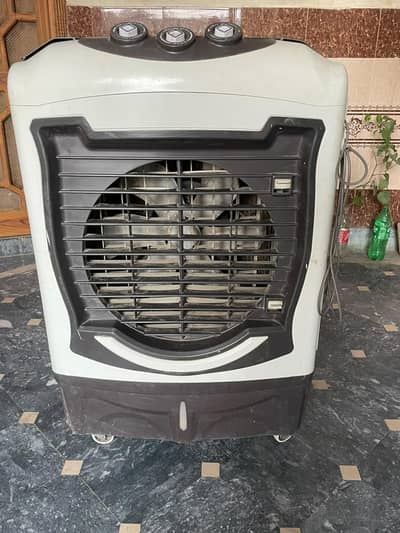 Air Cooler in Good Condition only one season use