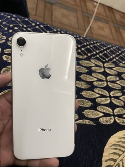 Apple iPhone XR