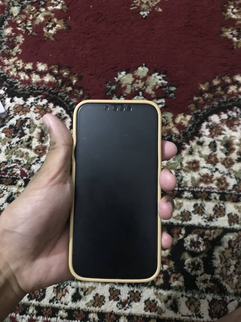 Apple iPhone 13 1
