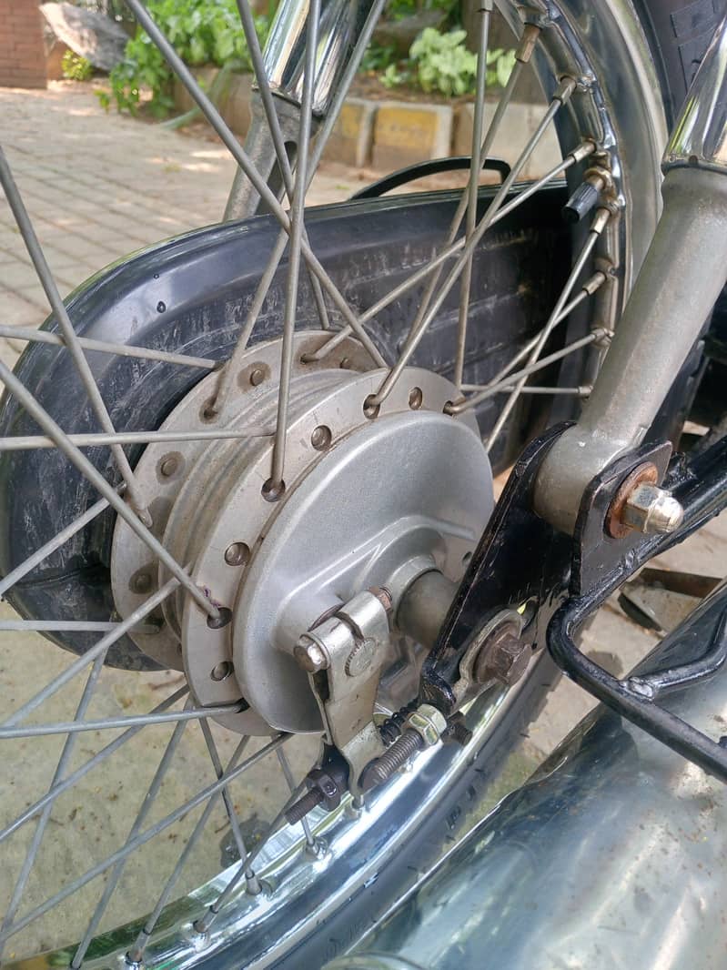 CD 70 2005 model 6