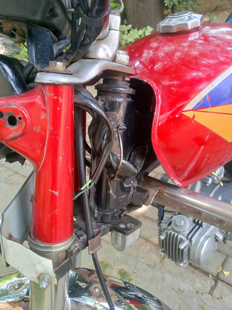CD 70 2005 model 9