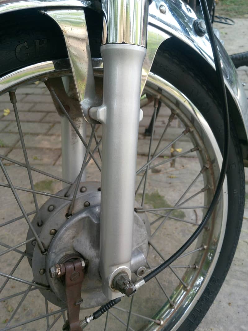 CD 70 2005 model 13