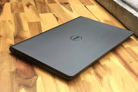 Dell Gaming 2GB Nvidia Graphic Core i7 5th Generation